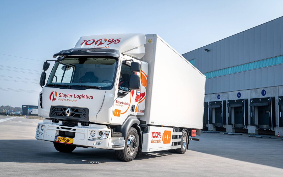 Sluyter Logistics verkleint CO2-voetafdruk met drie elektrische Renault Trucks D bakwagens