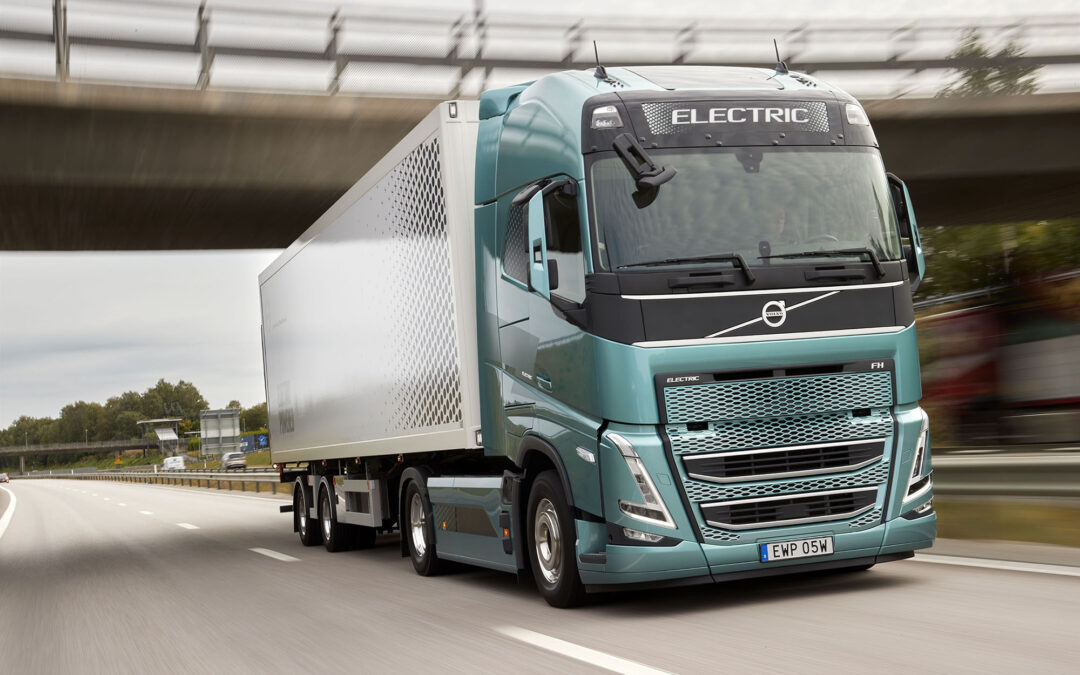 Elektrisch in opmars – Volvo Trucks behoudt zijn leidende positie